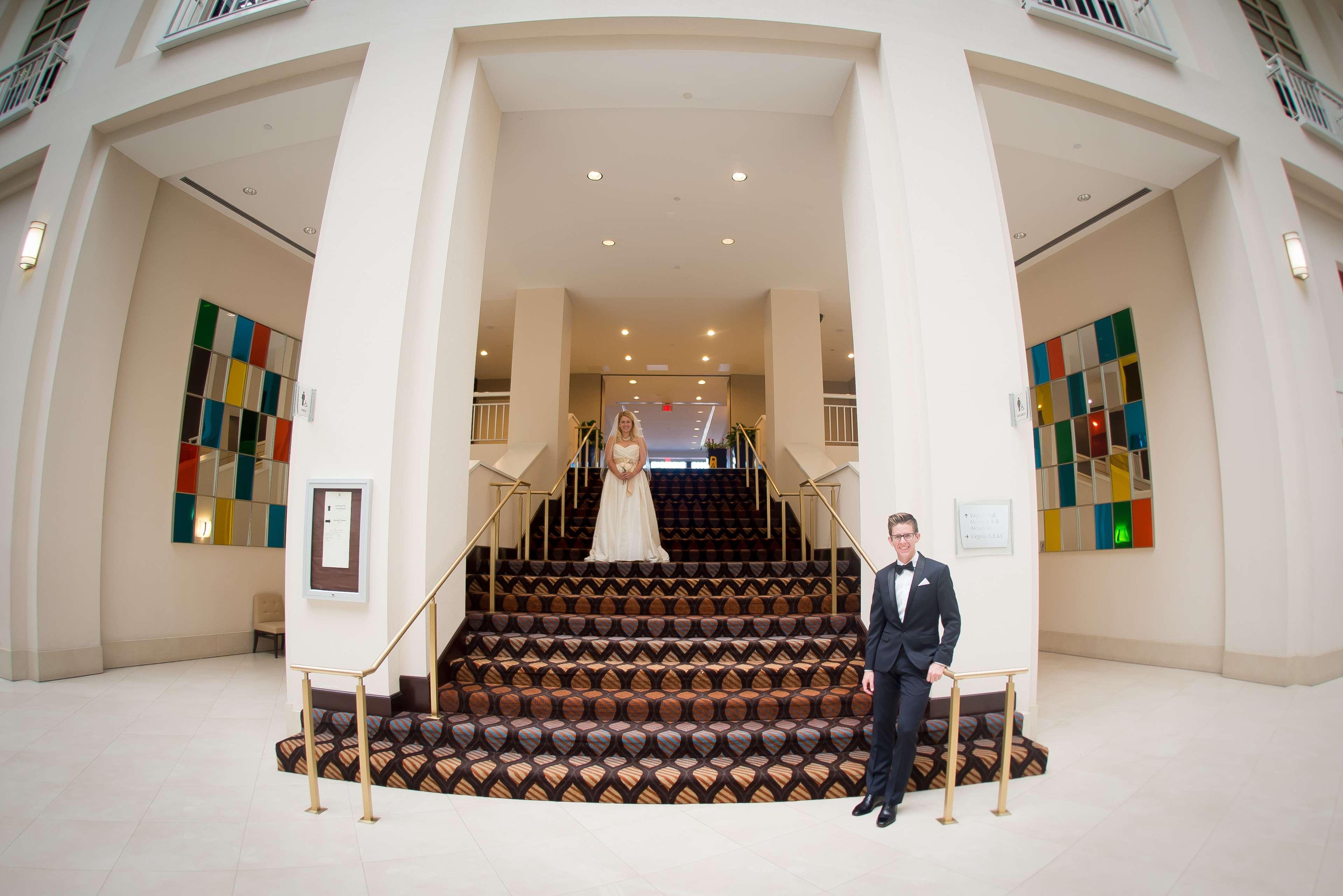 Embassy Suites By Hilton Alexandria Old Town Екстериор снимка