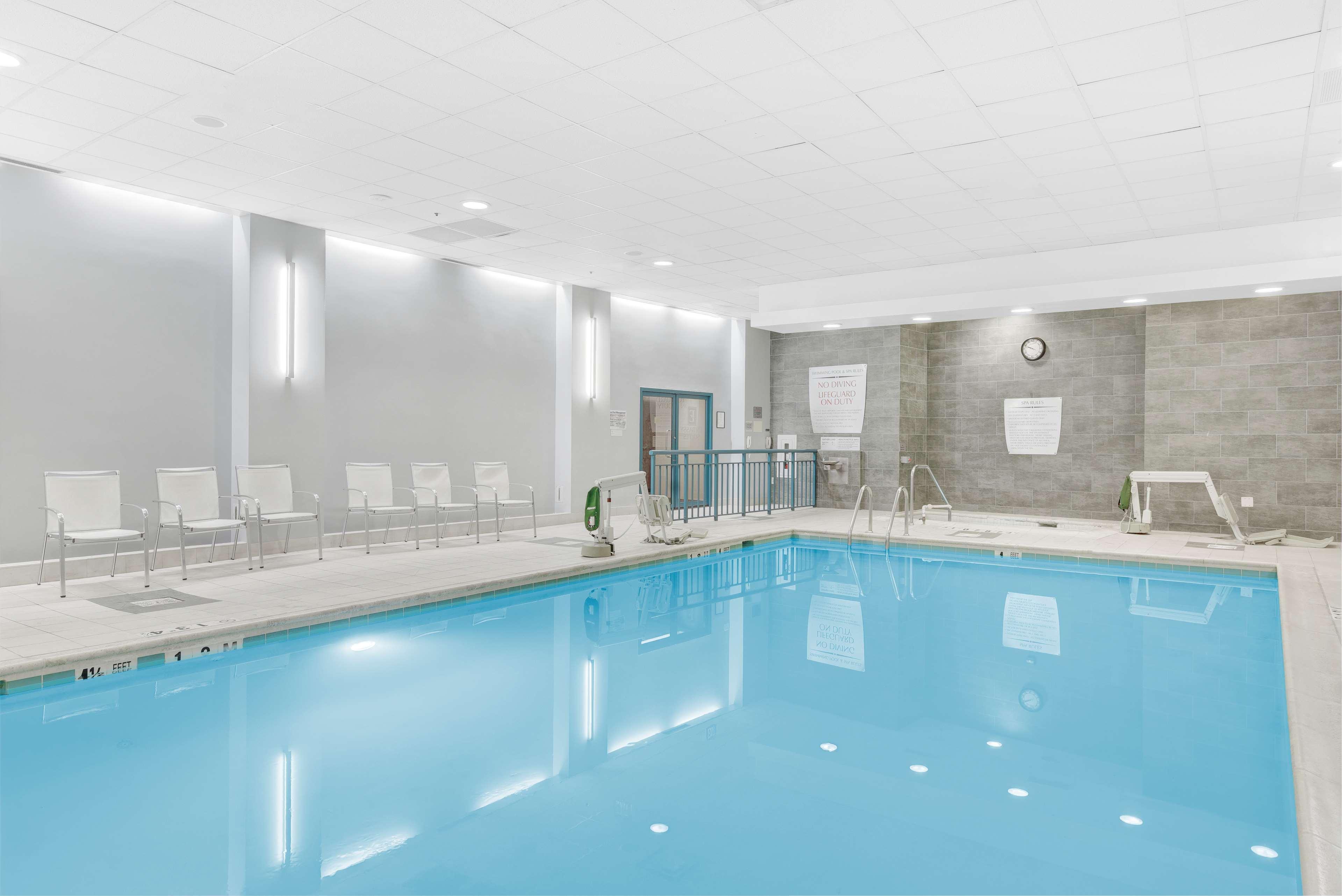 Embassy Suites By Hilton Alexandria Old Town Екстериор снимка