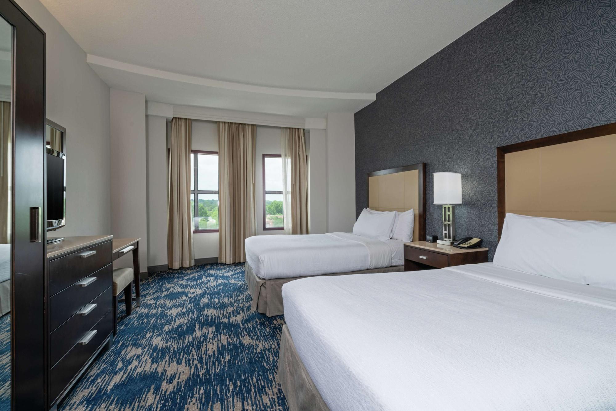 Embassy Suites By Hilton Alexandria Old Town Екстериор снимка