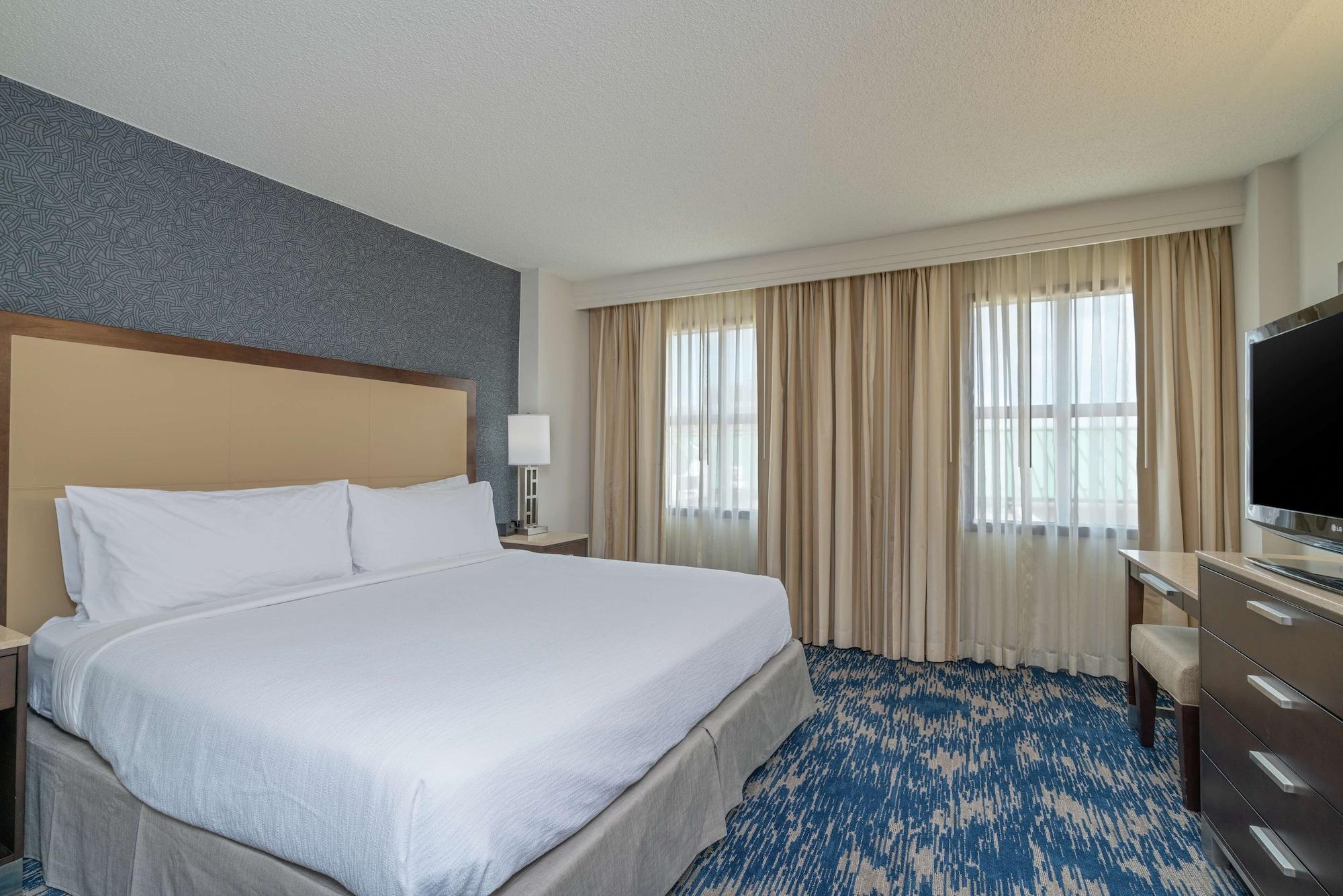 Embassy Suites By Hilton Alexandria Old Town Екстериор снимка
