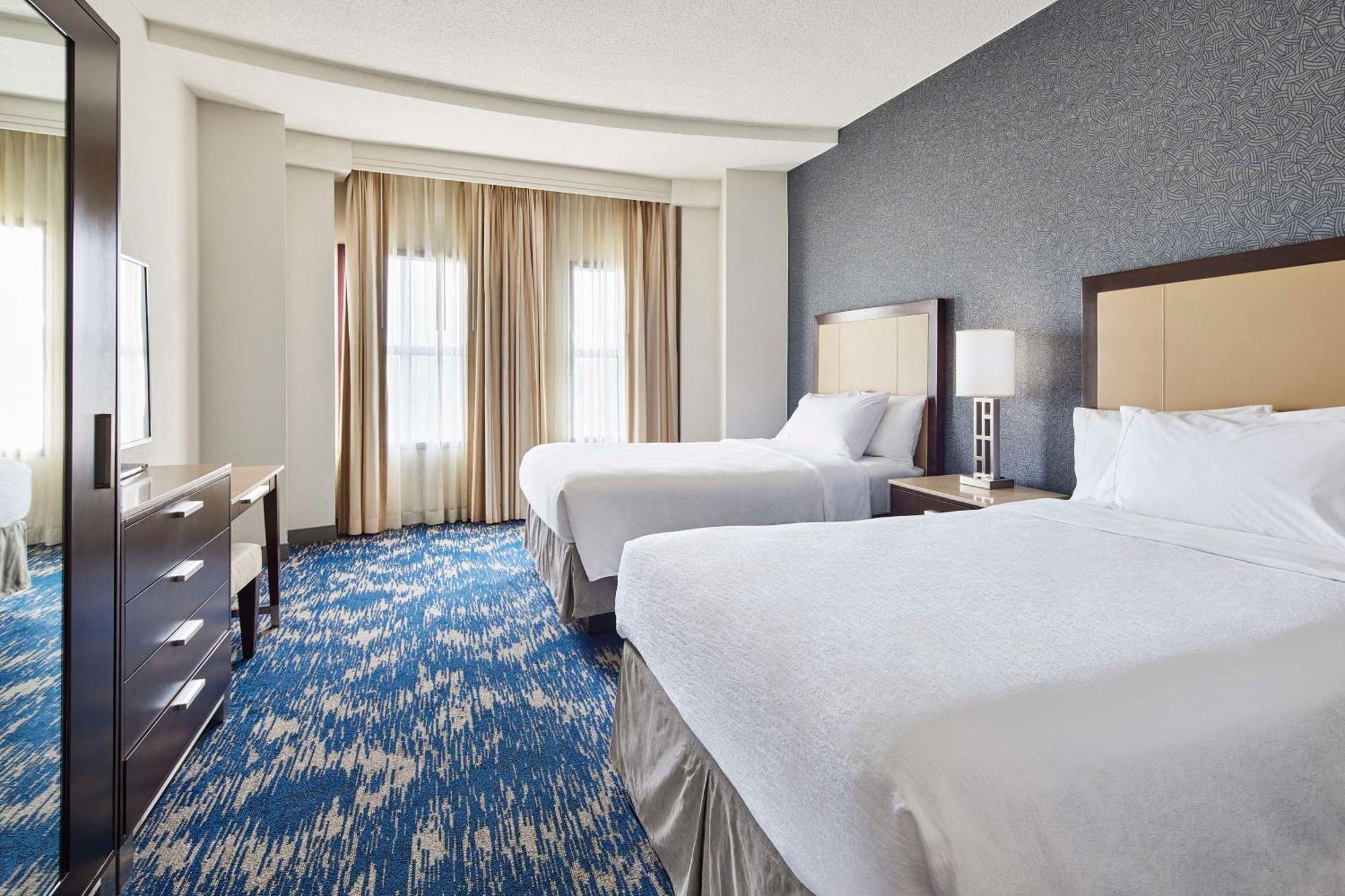 Embassy Suites By Hilton Alexandria Old Town Екстериор снимка
